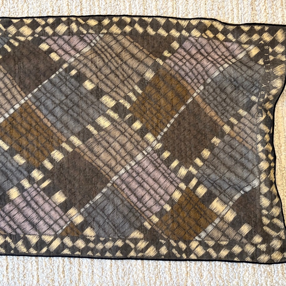 Perry Ellis Scarf